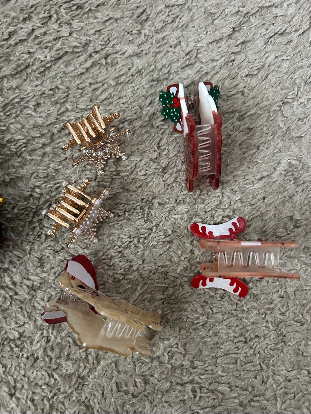 Christmas Hair clips - Velvet Headband with Jingle Bells and Festive Clips - Picture 4 of 5